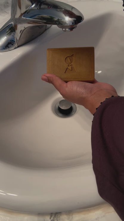 TURMERIC-QASIL AND KOJIC ACID BRIGHTENING BAR